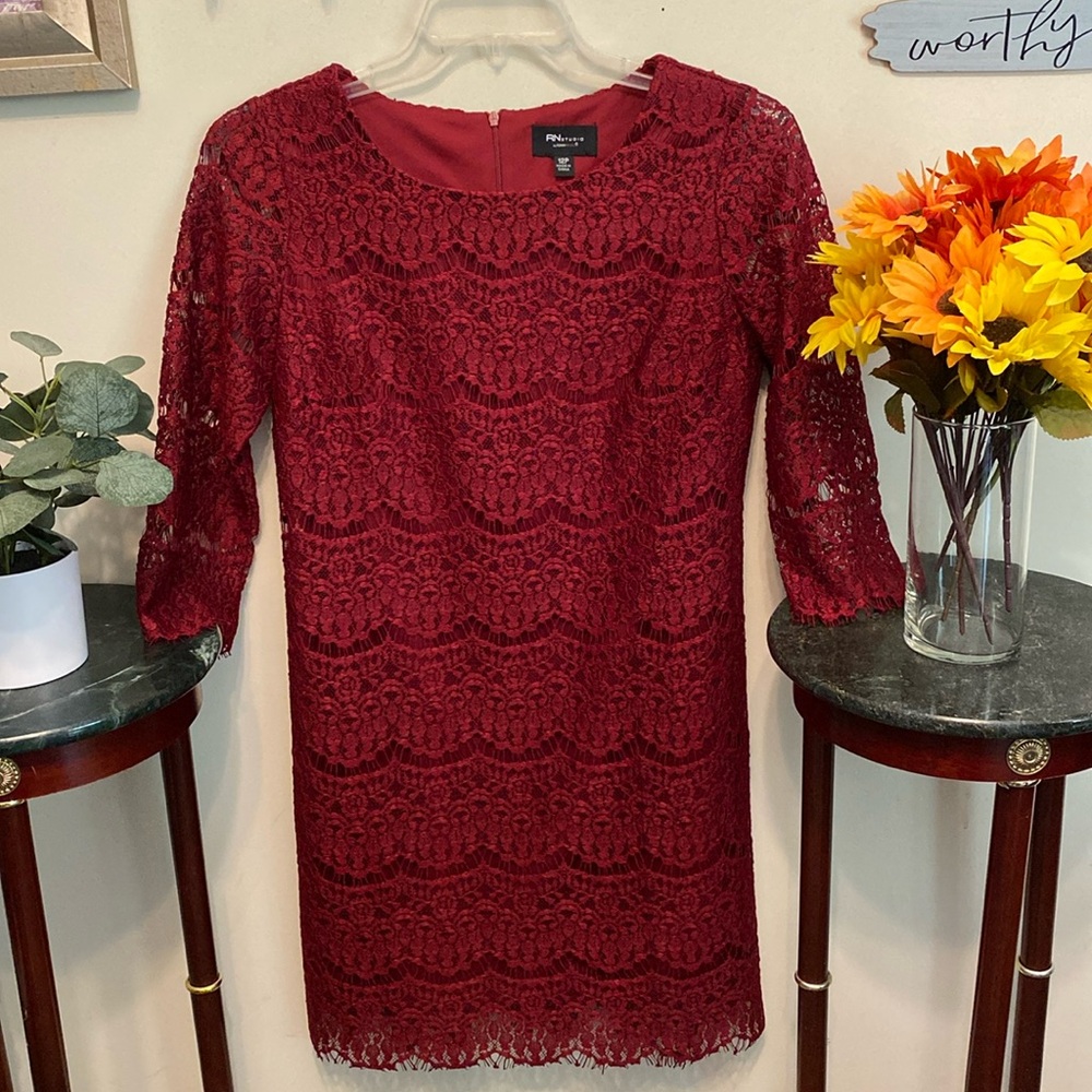 RN Studio Lace Burgundy Dress lined w/sheer 3/4 sleeves. Think Holidays! Sz 12P.